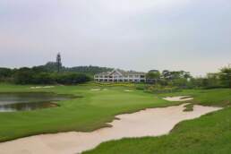 Foshan Golf Club 10 Green and Clubhouse View