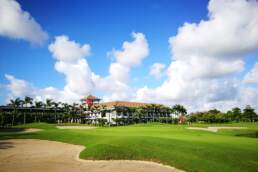 Zhuhai Golden Gulf Golf Club 18 Green and Clubhouse